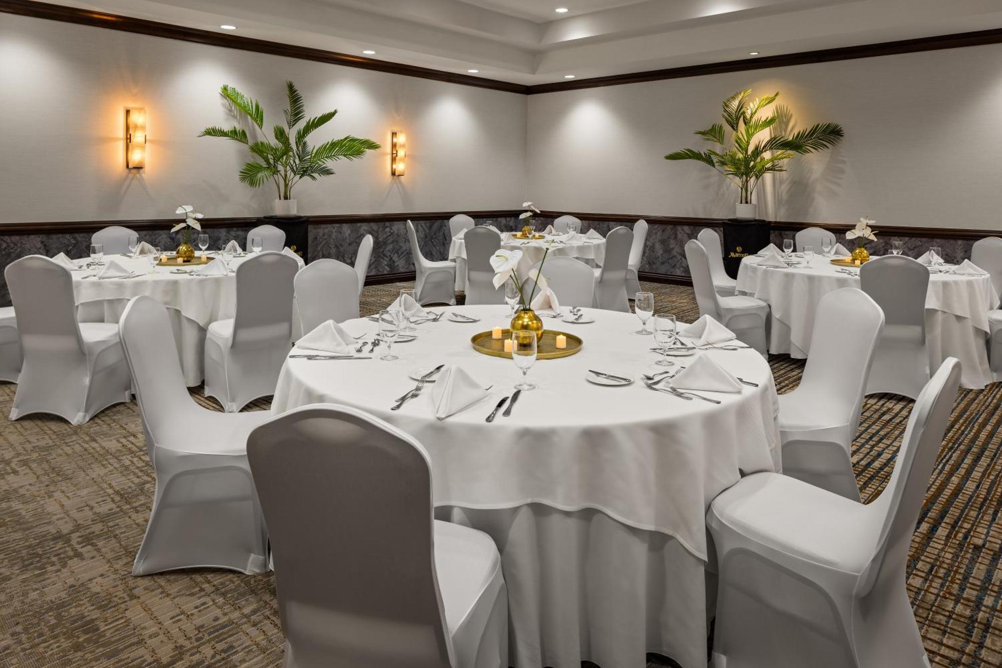 Marriott Bloomington Normal Hotel And Conference Center Екстер'єр фото